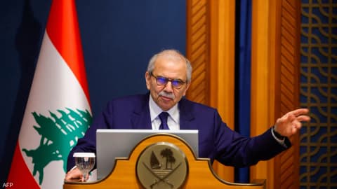 رئيس وزراء لبنان يتعهد بتحرير الأسرى وانسحاب إسرائيل