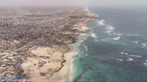 هيئة بحرية: انفجارات قرب ناقلة في خليج عدن