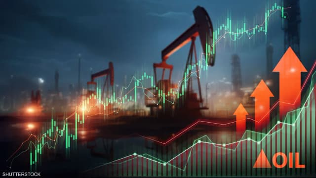 بنوك ترفع توقعاتها لأسعار النفط مع استمرار أزمة هرمز