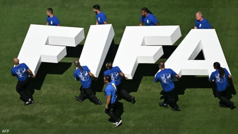 من يقرر داخل الفيفا؟ صفقة ملغاة تفتح الخلاف