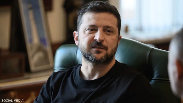 زيلينسكي يطالب أعضاء في الكونغرس بالضغط لفك قيود "سرية"