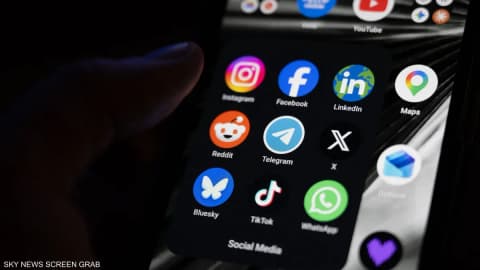 كاليفورنيا.. قيود جديدة على استخدام الأطفال لمواقع التواصل