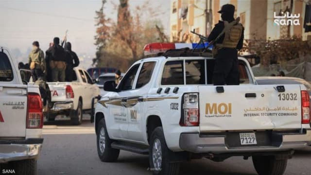 سوريا تعتقل 9 طيارين سابقين بتهم ارتكاب "جرائم حرب"
