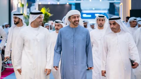 عبدالله بن زايد يفتتح معرض أبوظبي الدولي للكتاب