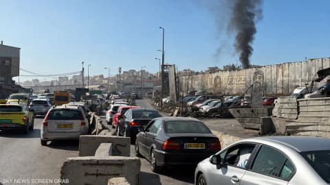 حواجز الضفة الغربية.. قصص "ساعات الفلسطينيين الضائعة"