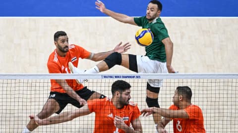 مصر تفوز على المغرب وتعبر المجموعات في أمم إفريقيا للطائرة