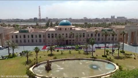 العراق أمام اختبار السلاح.. هل تعرقل المنطقة حسابات بغداد؟
