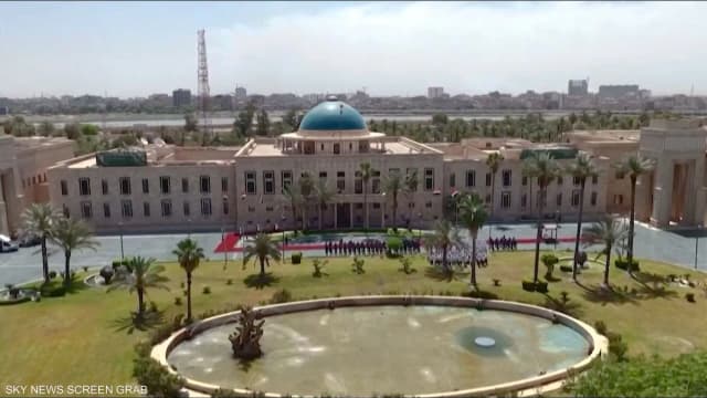 العراق أمام اختبار السلاح.. هل تعرقل المنطقة حسابات بغداد؟
