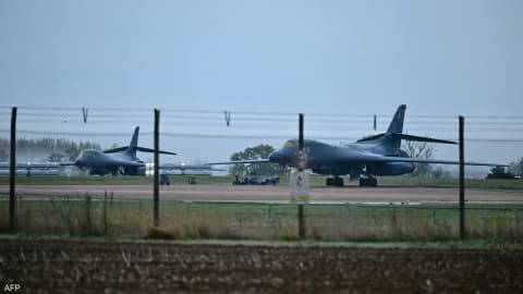 الكشف عن جوانب من خفايا سحب قاذفات B-1 الأميركية من بريطانيا