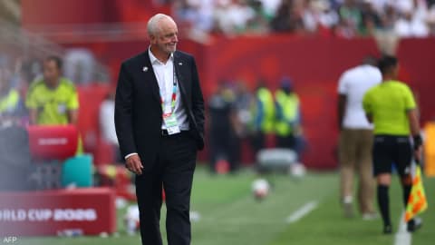الاتحاد العراقي يجدد الثقة بالمدرب الأسترالي أرنولد