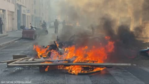 احتجاجات فرنسا.. الغلاء والتهميش يفاقمان الغضب