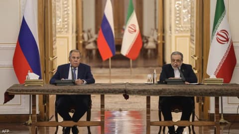 لافروف في طهران.. هل تقايض موسكو إيران بأوكرانيا؟