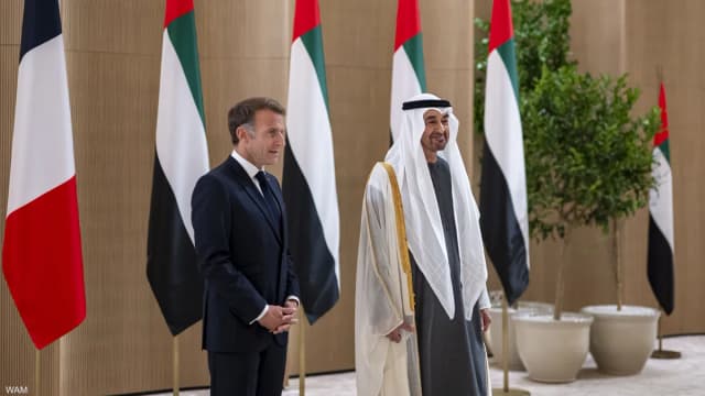 محمد بن زايد وماكرون يشهدان إعلان إطار عمل الشراكة الدفاعية