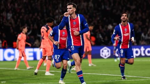 ليلة نارية بدوري الأبطال.. باريس يقهر برشلونة وليفربول ينتفض