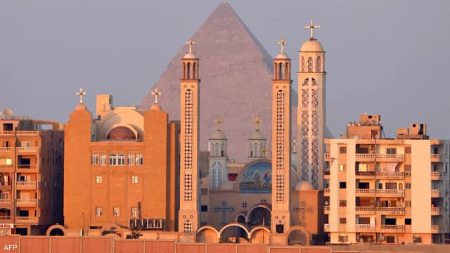 مصر.. السيطرة على حريق كنيسة العذراء بالجيزة