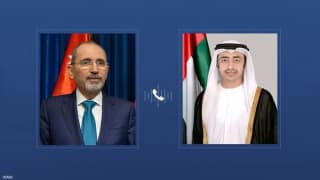 عبدالله بن زايد يجري اتصالا مع نائب رئيس الوزراء الأردني