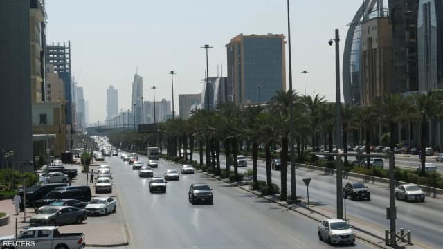 سماع دوي انفجارين في الرياض.. والسعودية تسقط صاروخا ومسيّرة