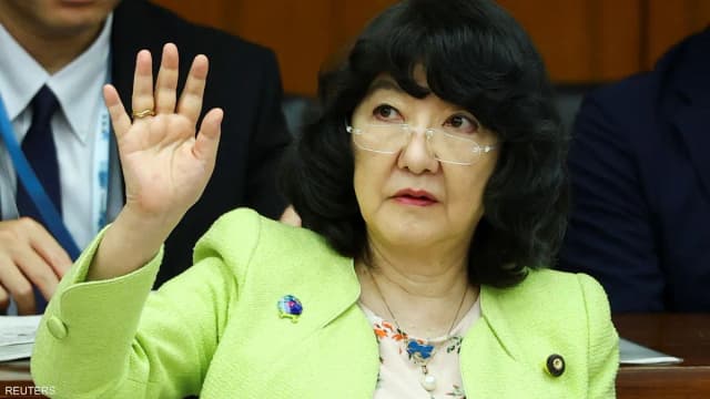 طوكيو تؤكد يقظتها تجاه سوق العملات وتلمح إلى تدخل جديد