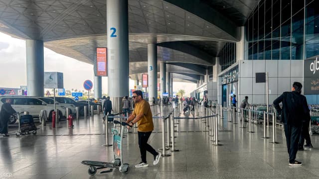 فرنسا تدعو مواطنيها لتجنب مطارات سعودية وسط هجمات الحوثيين