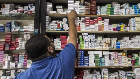 التخسيس "تحت بئر السلم" في مصر.. مئات البلاغات والمخالفات
