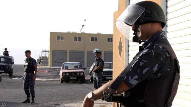 قتلى وجرحى بإطلاق نار داخل كنيسة بالأردن