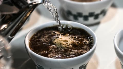 فنجان القهوة المعتاد.. متى يتحول إلى مشكلة صحية؟