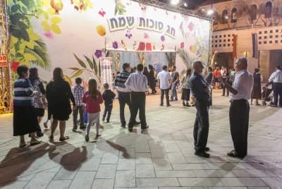 ושמחת: איך לשמוח בחייך ולא רק בחגך?