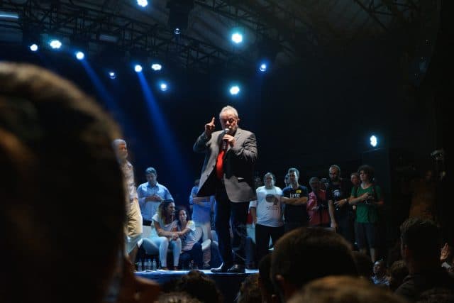ברזיל הולכת לסיבוב שני: בולסונרו הפתיע והקדים את לולה