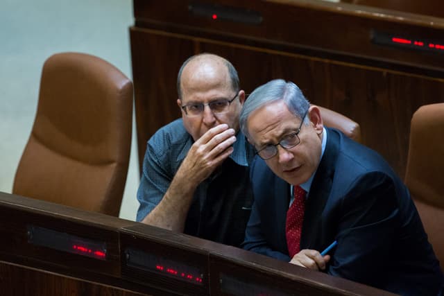 ועדת הצוללות זימנה לעדות את נתניהו, יעלון וזמיר