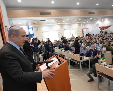 הלחץ על וינטר גובר: נתניהו נפגש עם הרב אלי סדן במכינת עלי