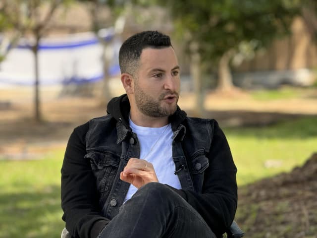 גיא הוכמן בדרישה מנתניהו: "שיעלה עכשיו ויגיד את זה"