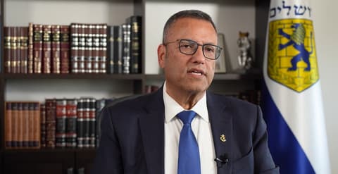יום הולדת שמח: עשרה דברים שלא ידעתם על משה ליאון