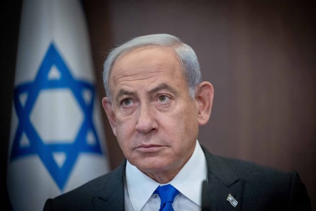 סקר מנדטים: איזנקוט פותח פער אדיר; גוש נתניהו מתרסק
