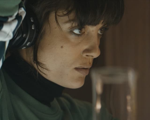 לצד מיילי סיירוס: ההישג הבינלאומי הענק של נגה ארז