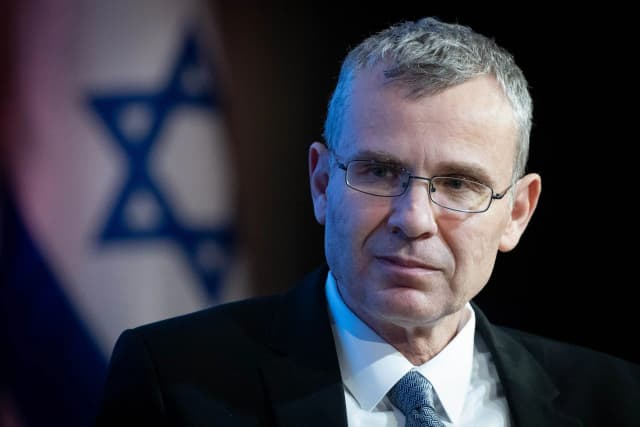 יריב לוין מגיב לראשונה לתיעוד המביך שהופץ