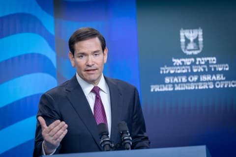 בצל המתיחות מול איראן: רוביו שוחח עם ראש ממשלת קטאר