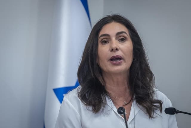 מירי רגב מגלגלת את האחריות: ״הם קשורים לזה, לא אנחנו״