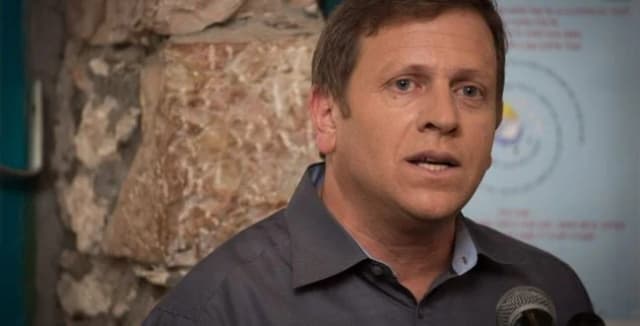 חגי לובר: "לא יאומן שאנשים מתוכנו מחאו לזה כפיים"