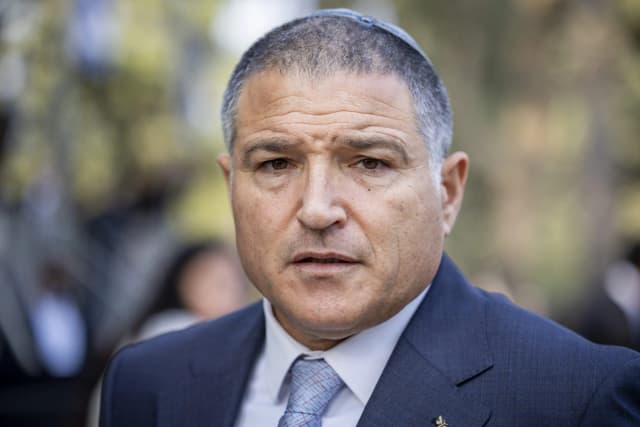 יאיר גולן עתר לבג"ץ נגד ראש השב"כ זיני