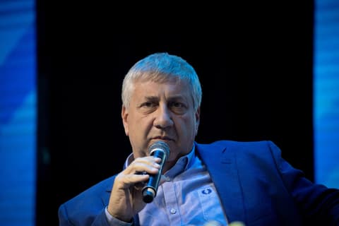 ברדוגו נשאל האם הוא בעד ממשלת אחדות; כך הוא השיב