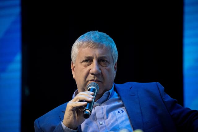 יעקב ברדוגו: "הוא ליצן; מזמין אותו לעימות"