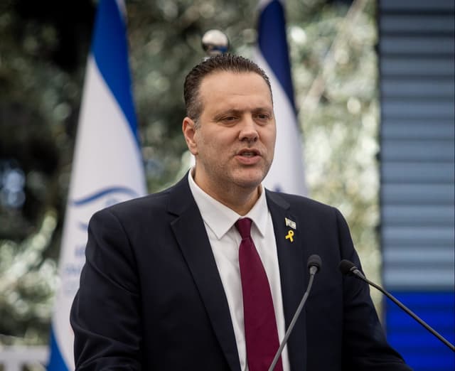 שר התרבות בצעד חריג נגד הסרט "נז"א"