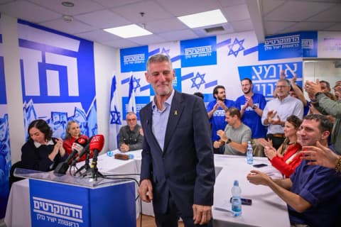 מועמד ראשון בשמאל מודה בהפסד: "החלום מתרחק"