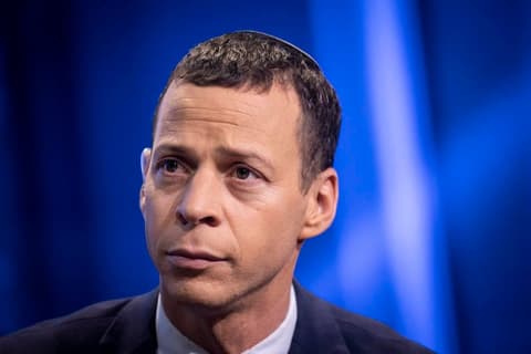 עמית סגל מגיב לסערה הפוליטית: "הם בהלם מוחלט"