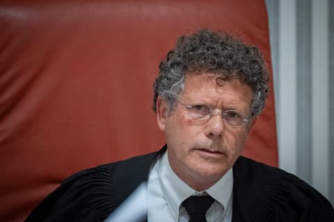 אזרח התפרץ לעבר הנשיא יצחק עמית: "לא מגיע לך!"