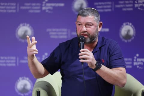 בצל הקריאות לפרישה: המועמדת של וינטר בהצהרה דרמטית