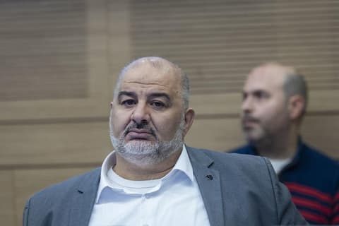 אחרי המכה לרע"מ: מנסור עבאס מגיב לראשונה
