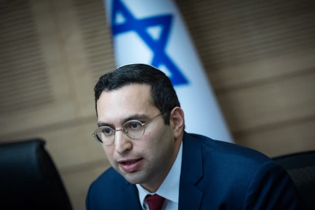 וסרלאוף נגד לשכת מליביצקי: "תתביישו"