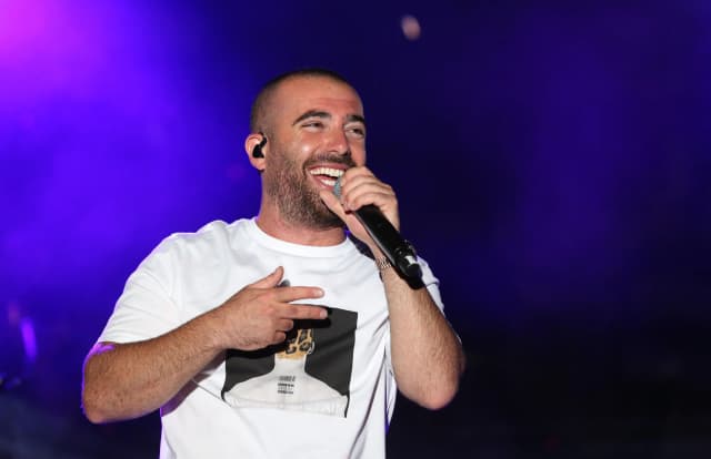 יום הולדת שמח: עשרה דברים שלא ידעתם על עומר אדם