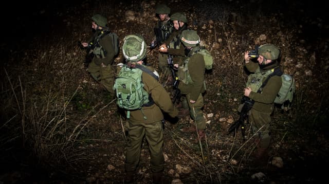 חשש לחדירה לישראל: כוחות הביטחון פתחו בסריקות